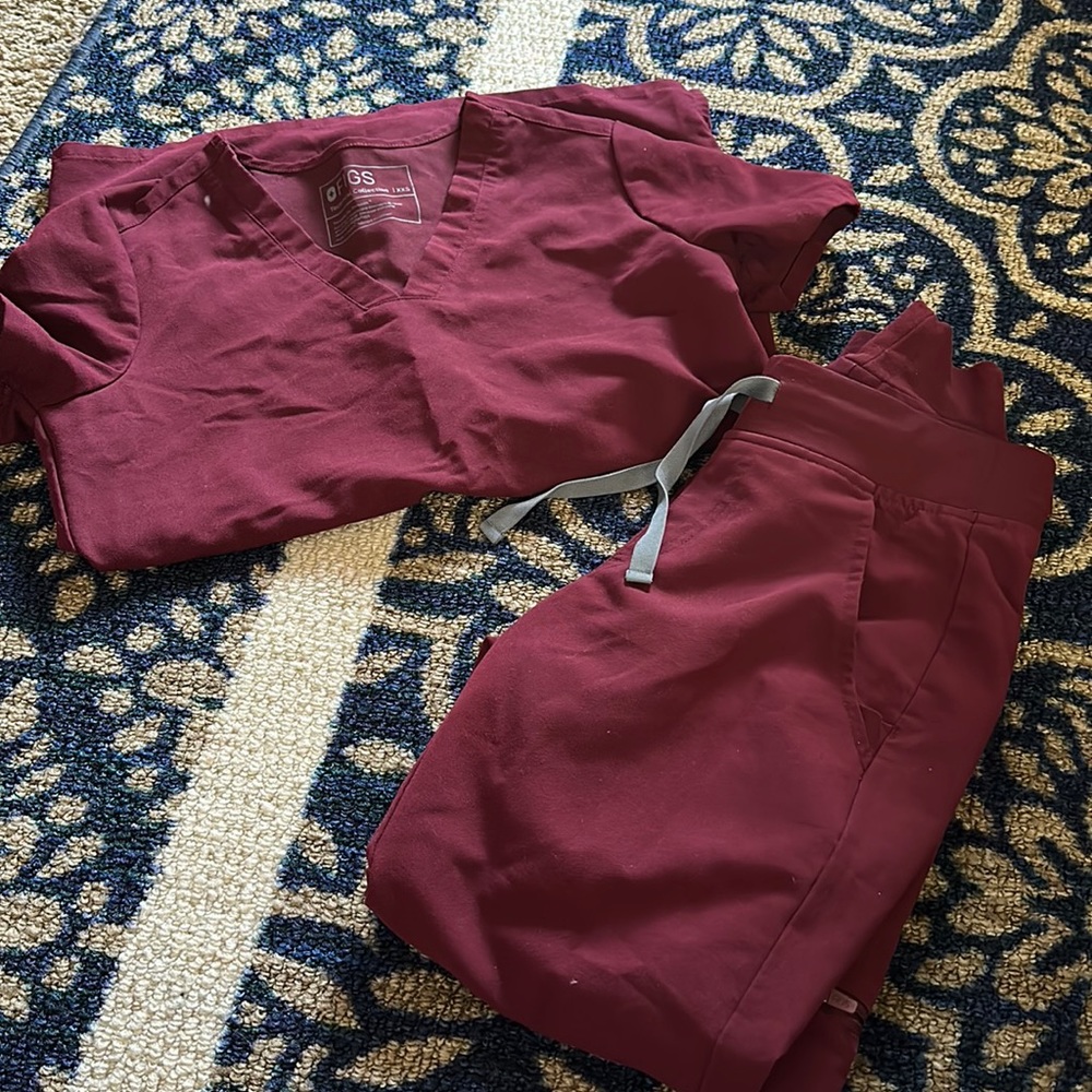 Burgundy Figs scrubs